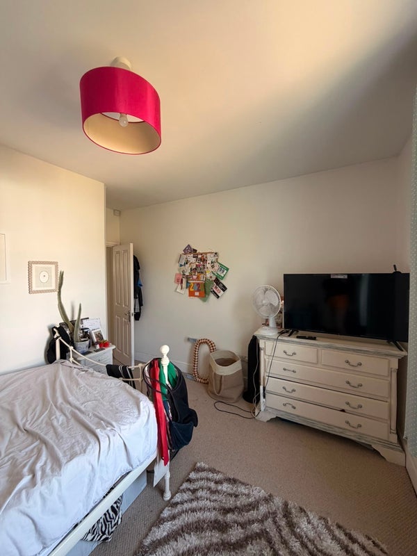 Room Ribblesdale Road in Greater London