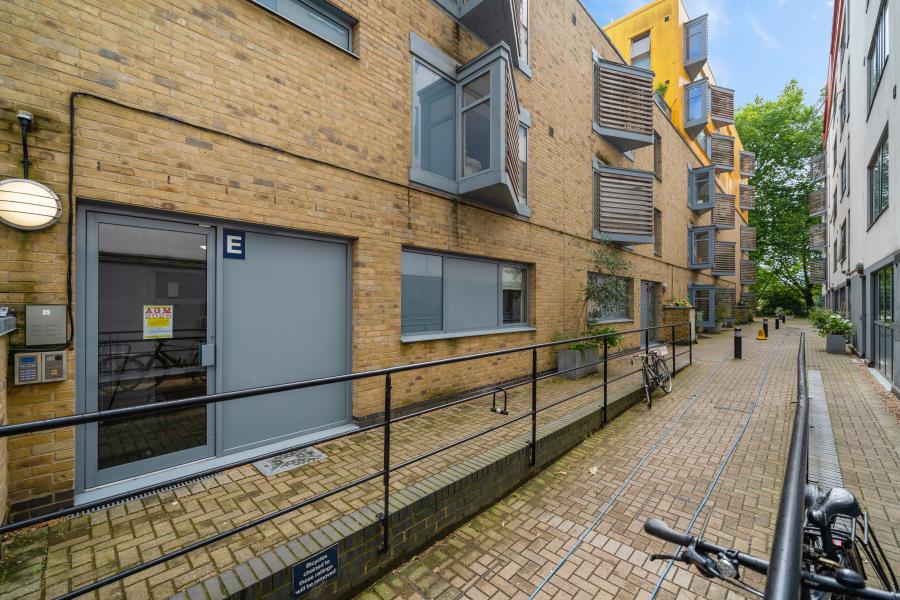Flat Otley Terrace in Greater London