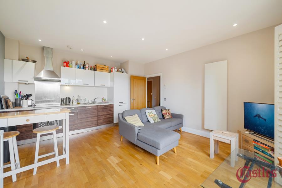 Flat Otley Terrace in Greater London