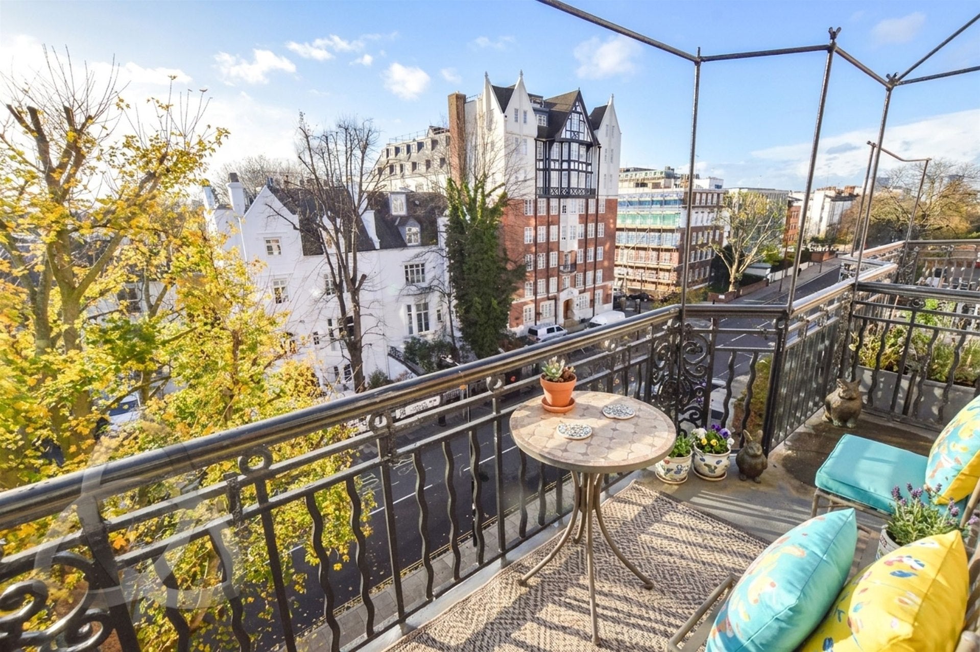 Flat Abbey Road in City of Westminster