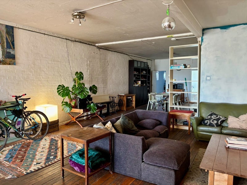 Room Hackney Road in Greater London