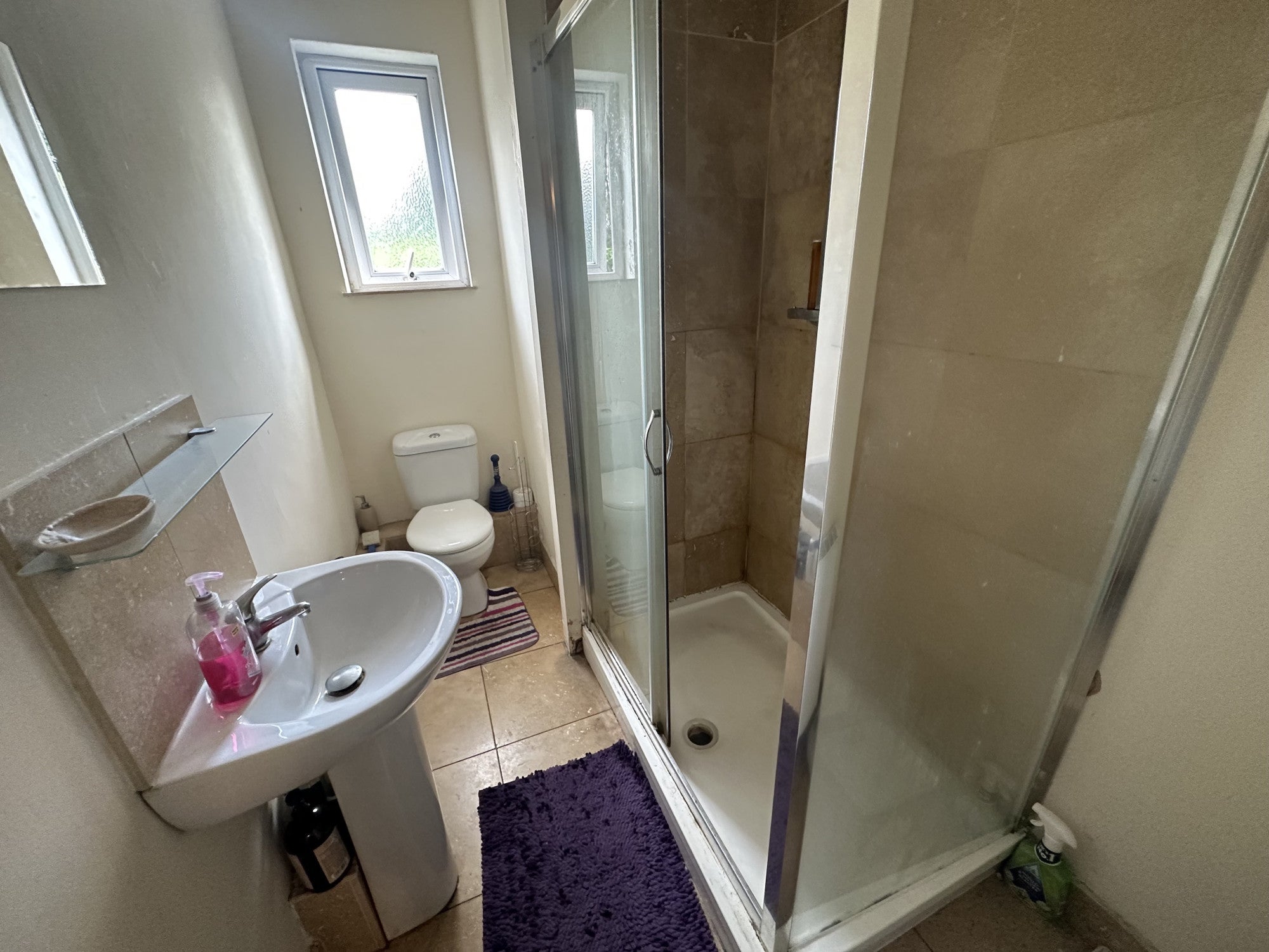 Room Folly Lane in Warrington