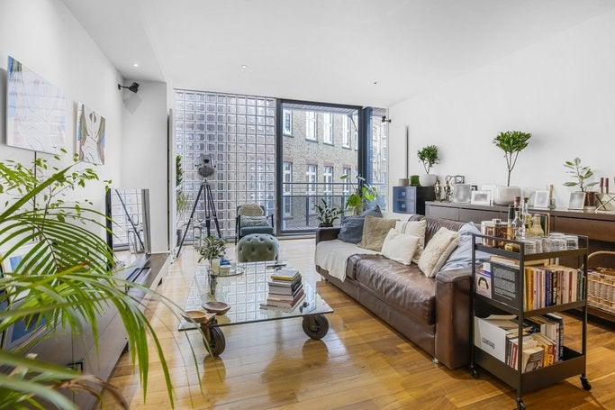 Flat Kean Street in City of Westminster