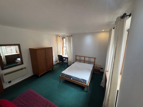 Flat West Bow in Edinburgh