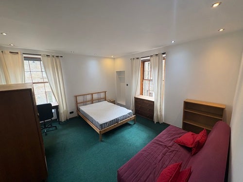 Flat West Bow in Edinburgh