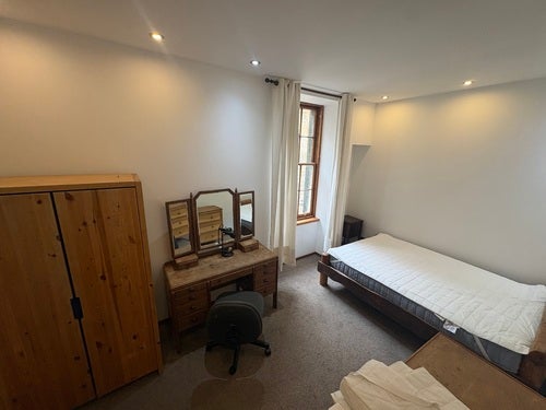 Flat West Bow in Edinburgh