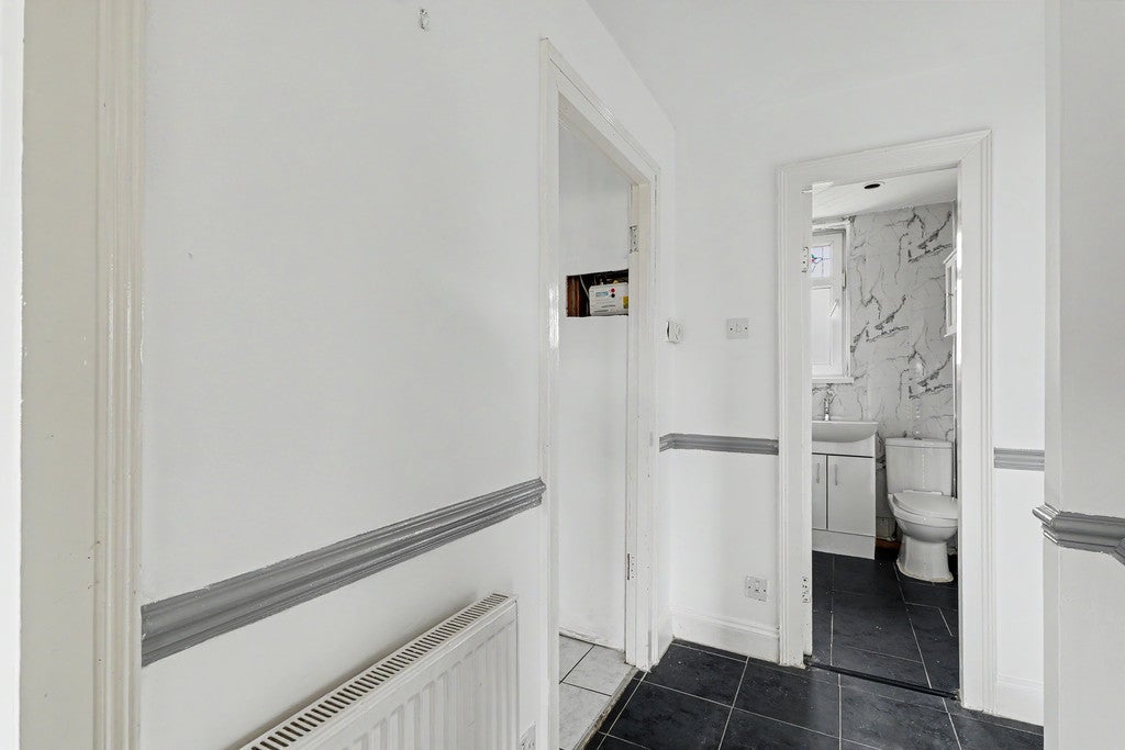 Flat Ardgay Street in Glasgow