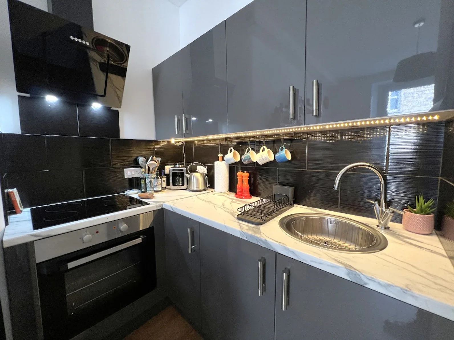 Flat Dalgety Avenue in City of Edinburgh