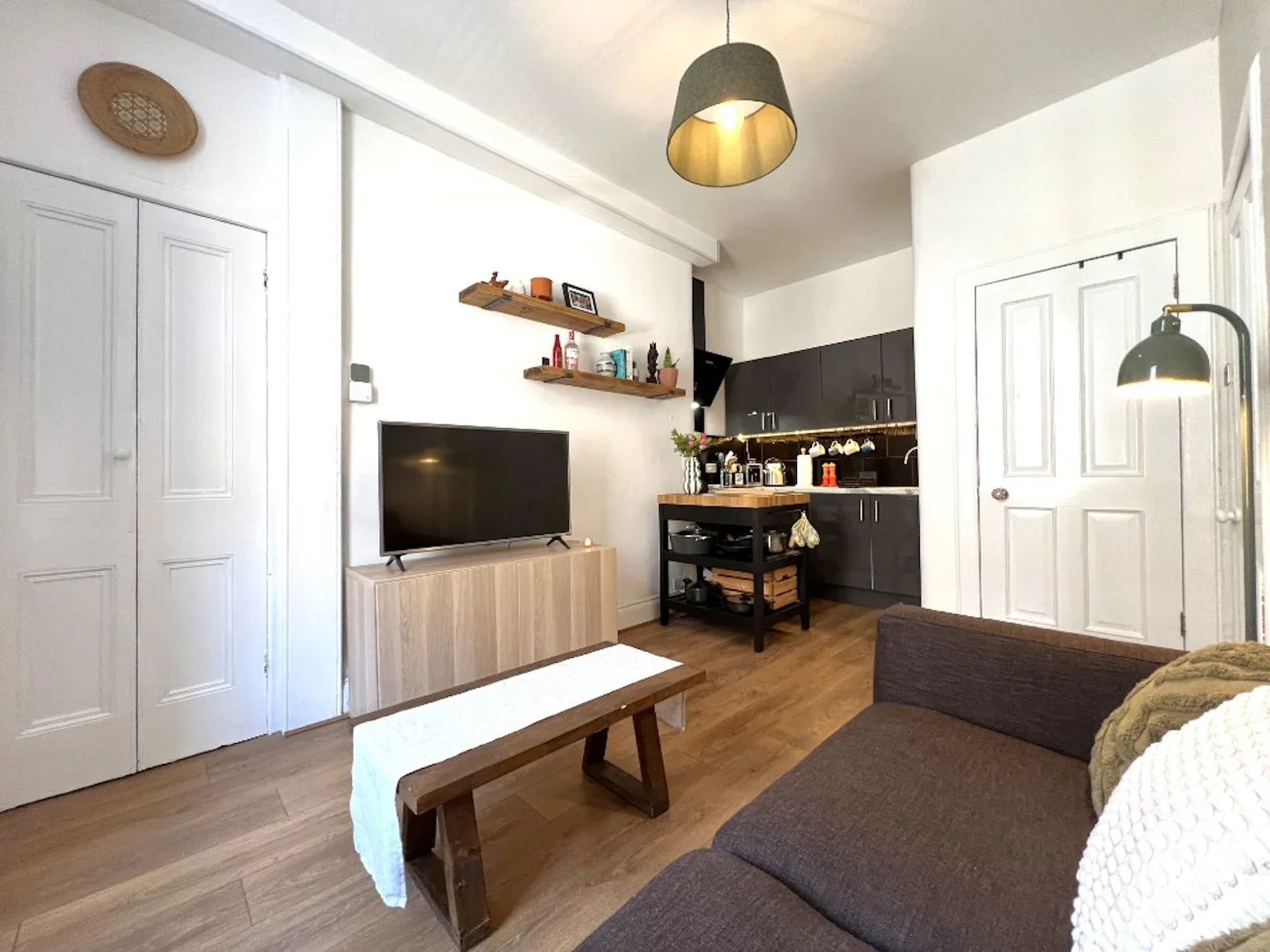 Flat Dalgety Avenue in City of Edinburgh