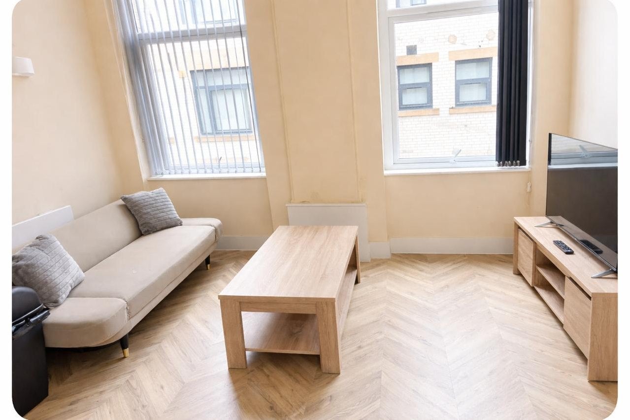 Flat The Headrow in Leeds