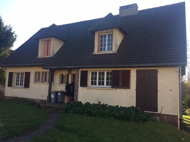 House Allée de la Croix Saint-Jacques in Saint-Leu-la-Forêt