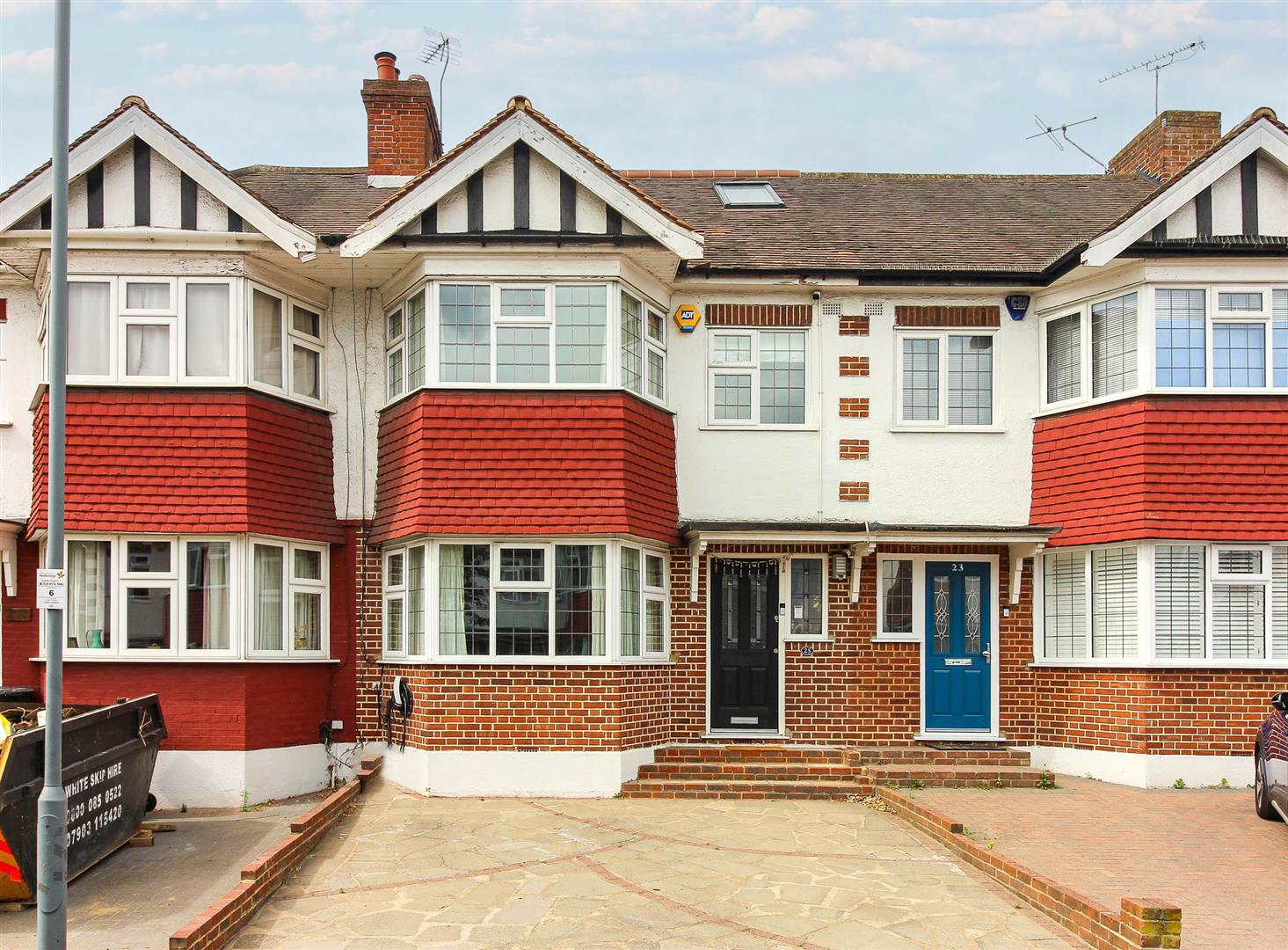 House Colvin Gardens in Greater London