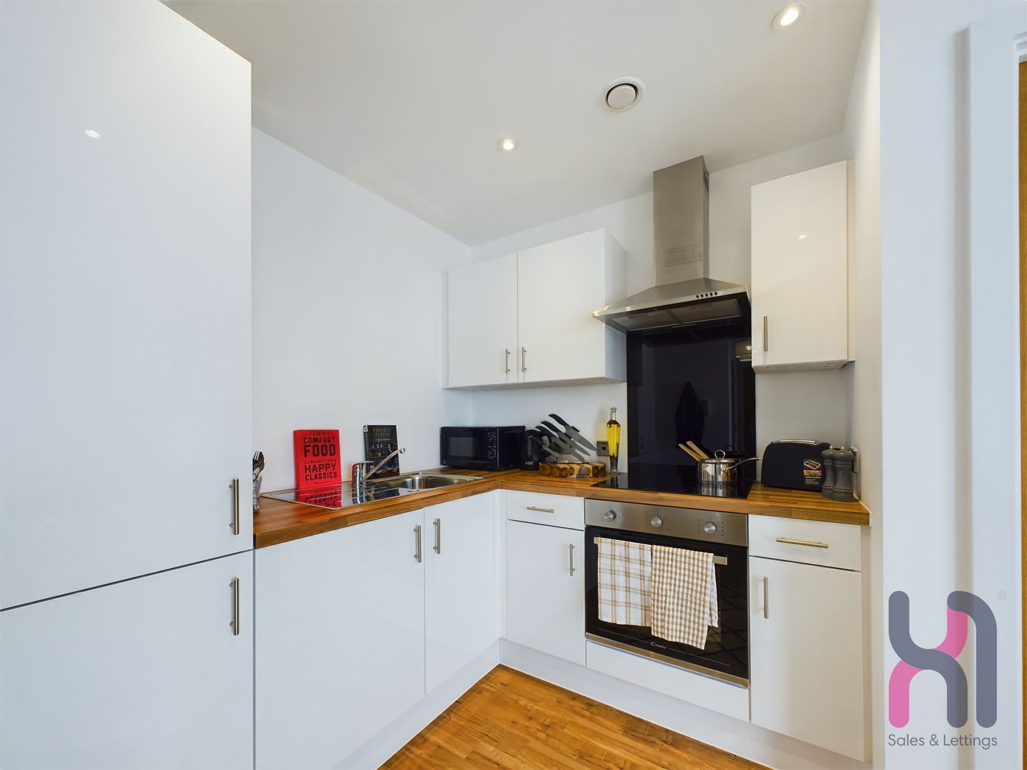 Flat Pomona Strand in Trafford