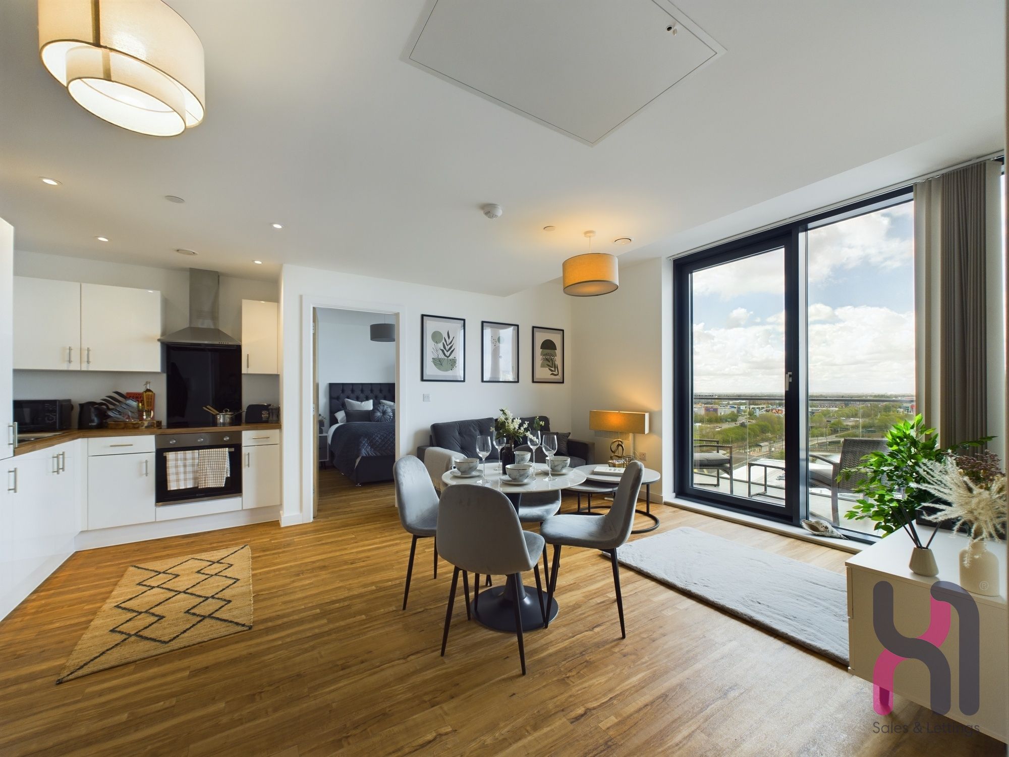 Flat Pomona Strand in Trafford