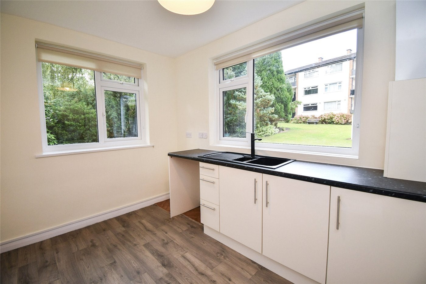 Flat Arrowe Park Road in Wirral