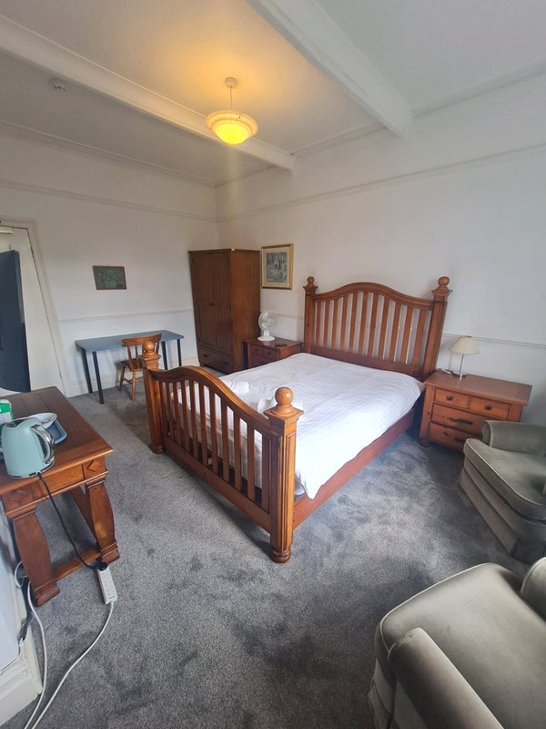 Room Westby Road in Bournemouth