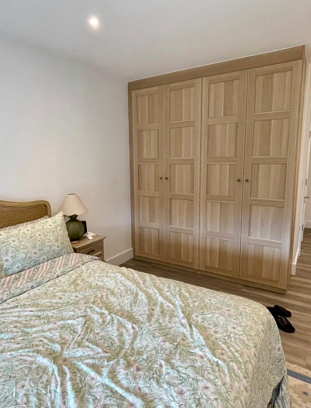 Flat Parkside Avenue in Greater London