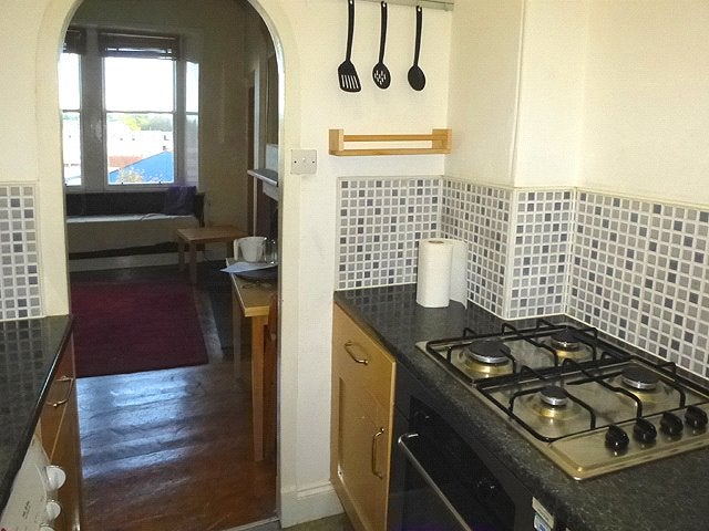 Flat Broughton Road in City of Edinburgh