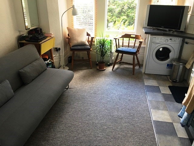 Room Haslemere Road in Greater London