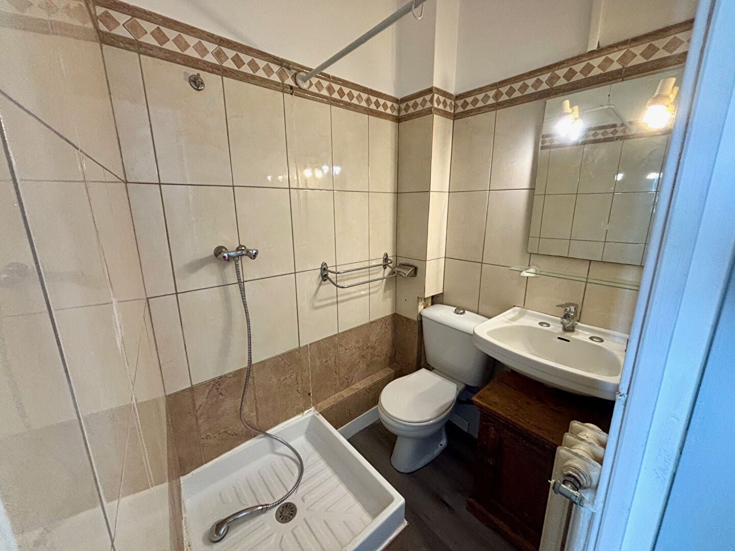 Appartement Rue de la Maison Carrée à Nîmes