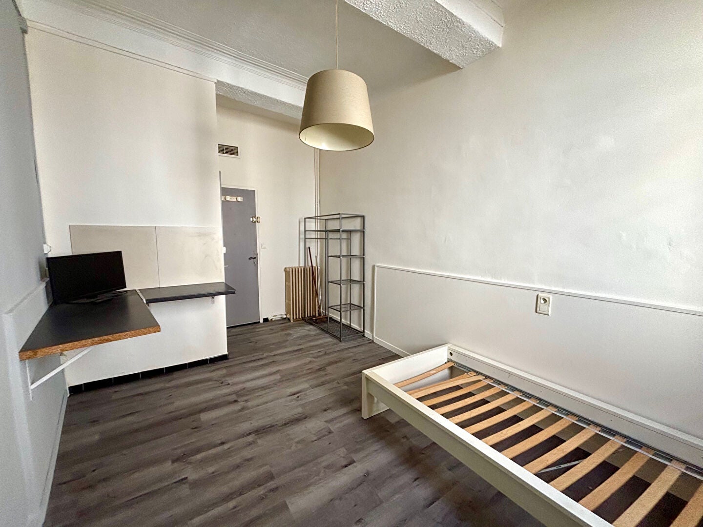Appartement Rue de la Maison Carrée à Nîmes