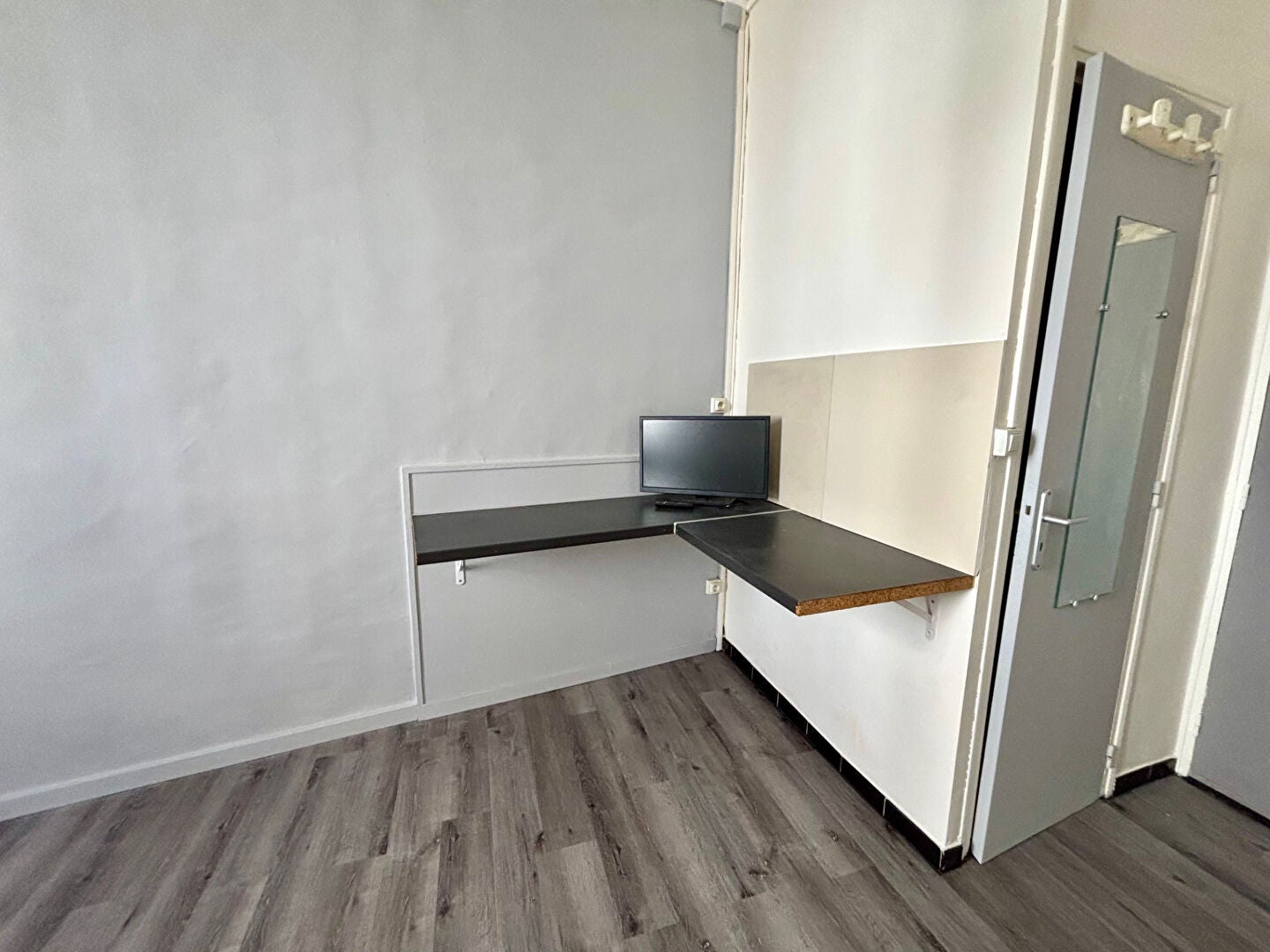 Appartement Rue de la Maison Carrée à Nîmes