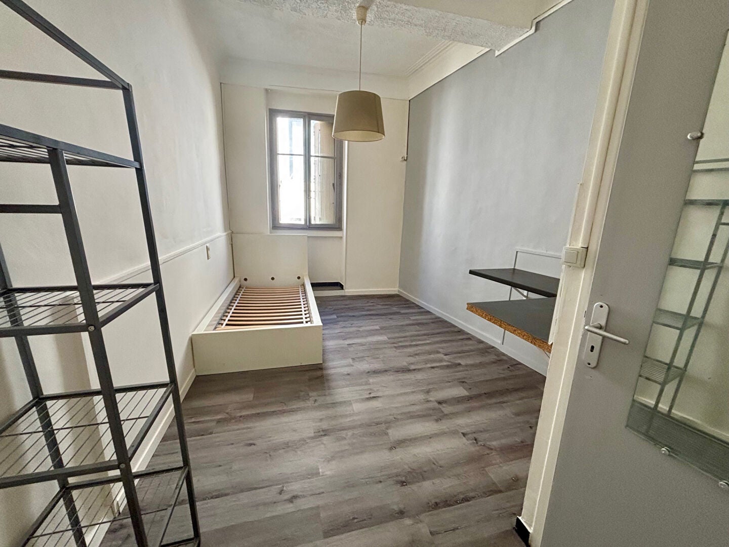 Appartement Rue de la Maison Carrée à Nîmes