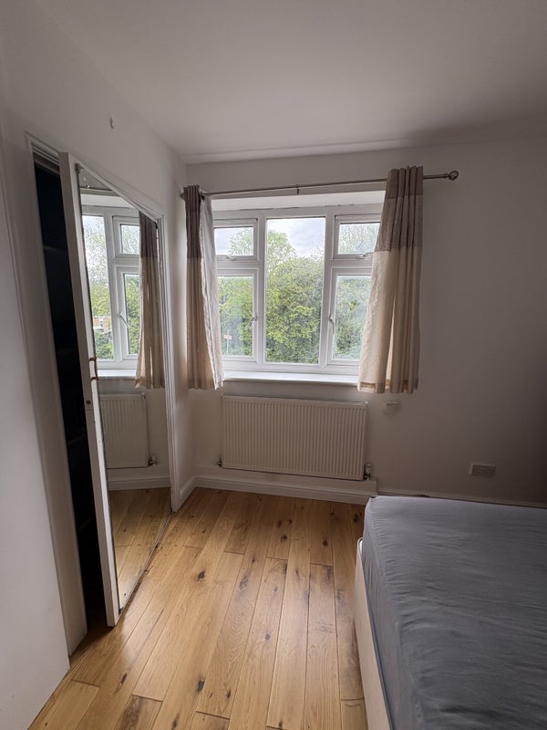 Room Craven Close in Greater London