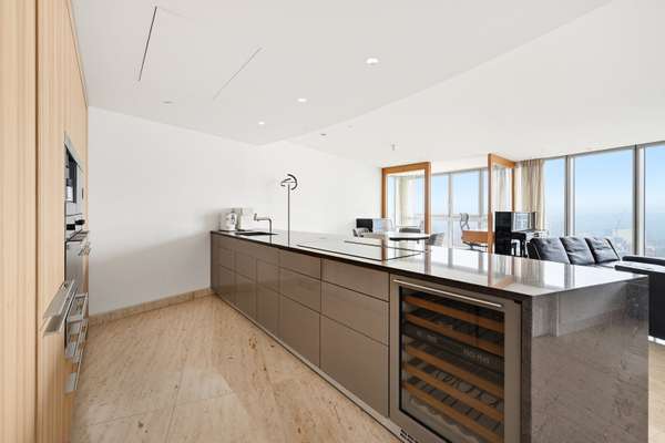 Flat Nine Elms Lane in Greater London