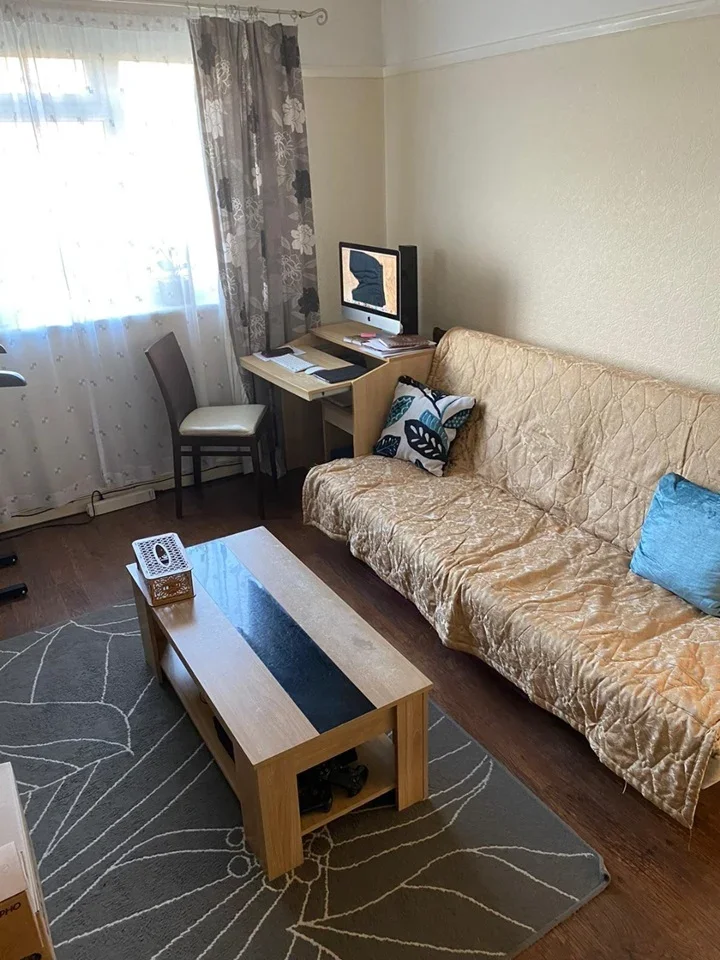 Flat Queenscroft Road in Greater London