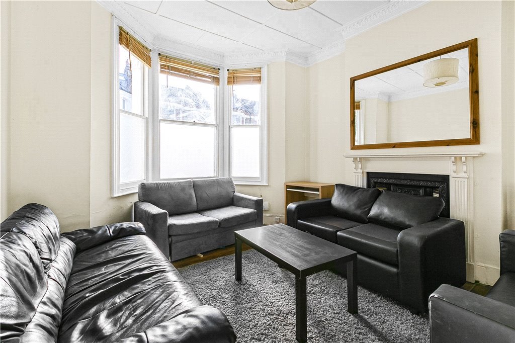 House Hubert Grove in Greater London