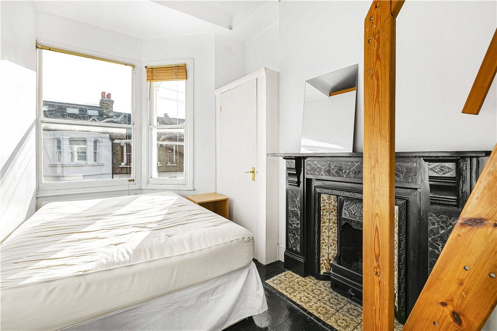 House Hubert Grove in Greater London