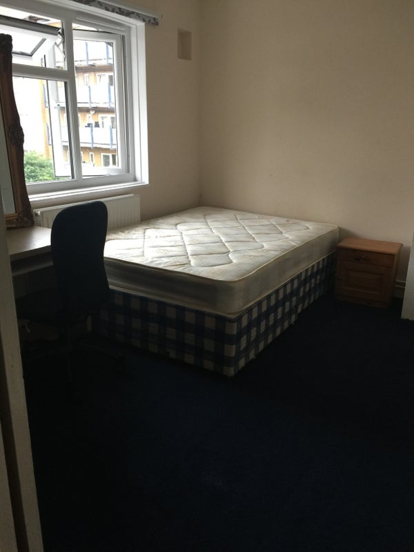 Room Cephas Street in Greater London