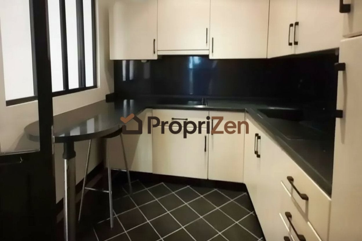 Appartement Rue Augereau à Paris