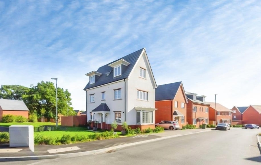 House St George's Park in Binfield