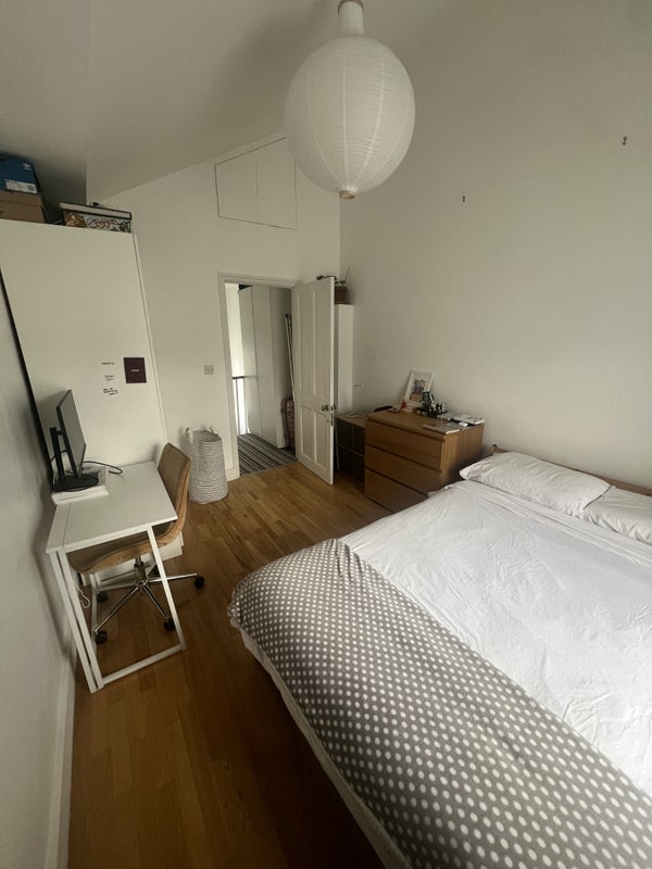 Flat Royal College Street in Greater London
