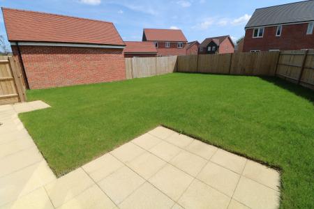 House Tanners Meadow in Mole Valley