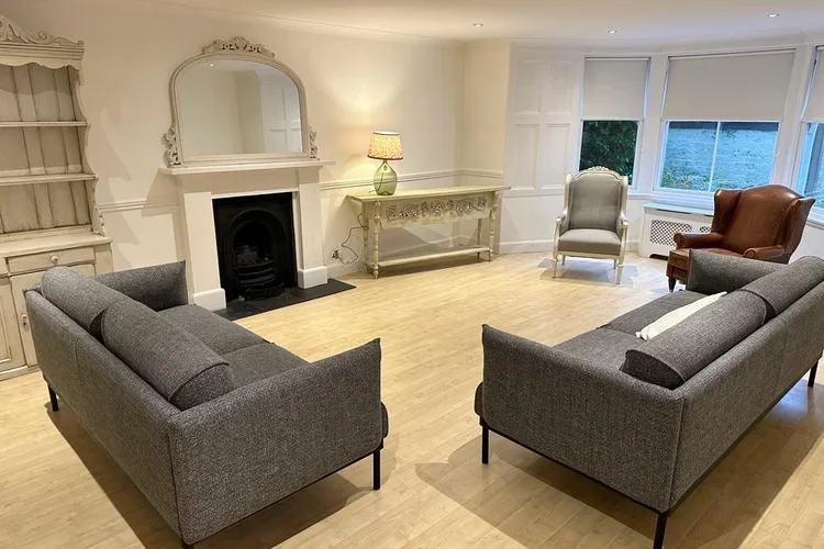 Flat Kirklee Quadrant Lane in Glasgow