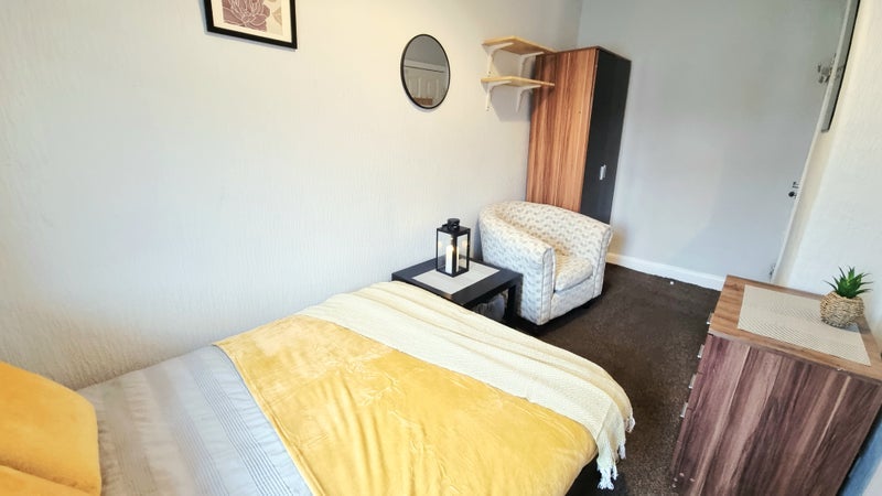 Room Back Curzon Road in Bolton