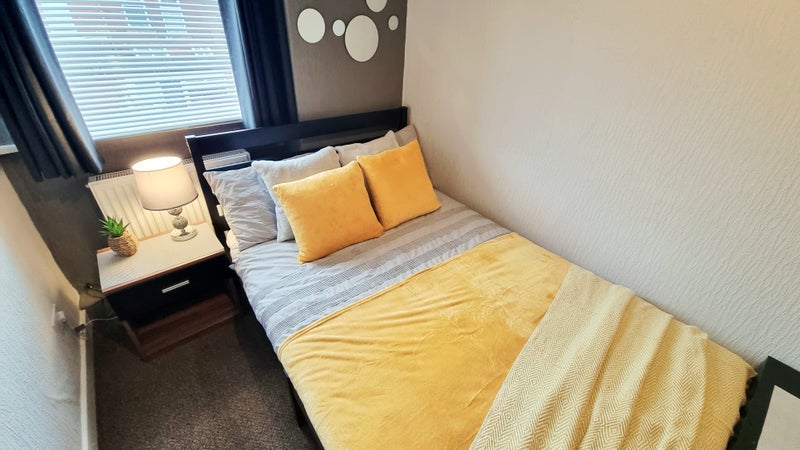Room Back Curzon Road in Bolton