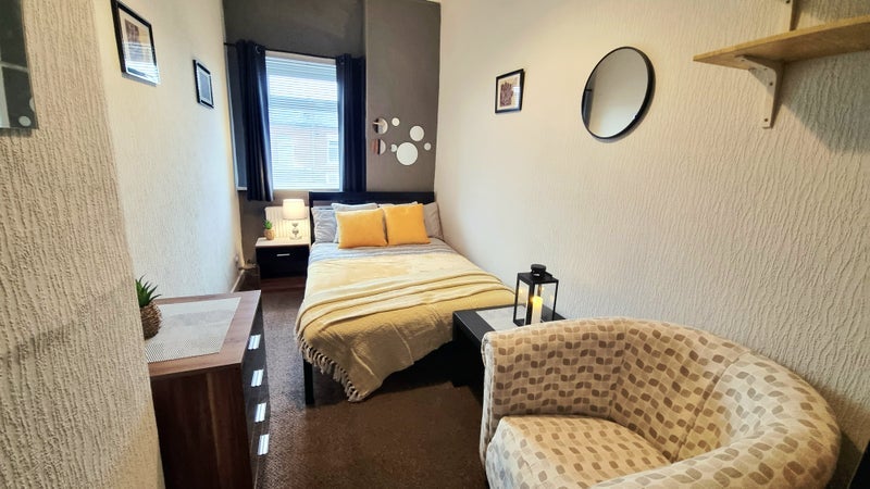 Room Back Curzon Road in Bolton