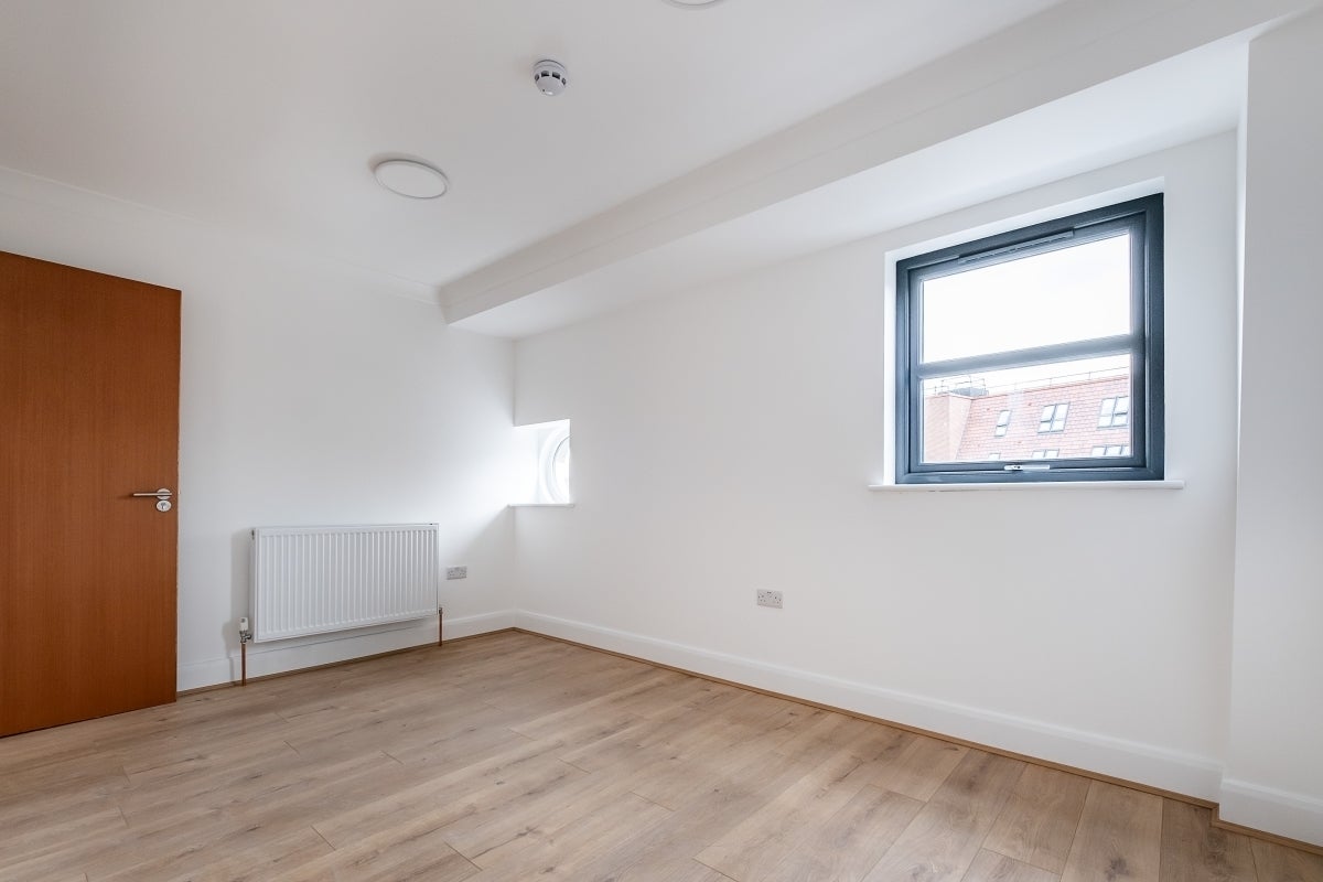 Flat Kilburn Lane in City of Westminster