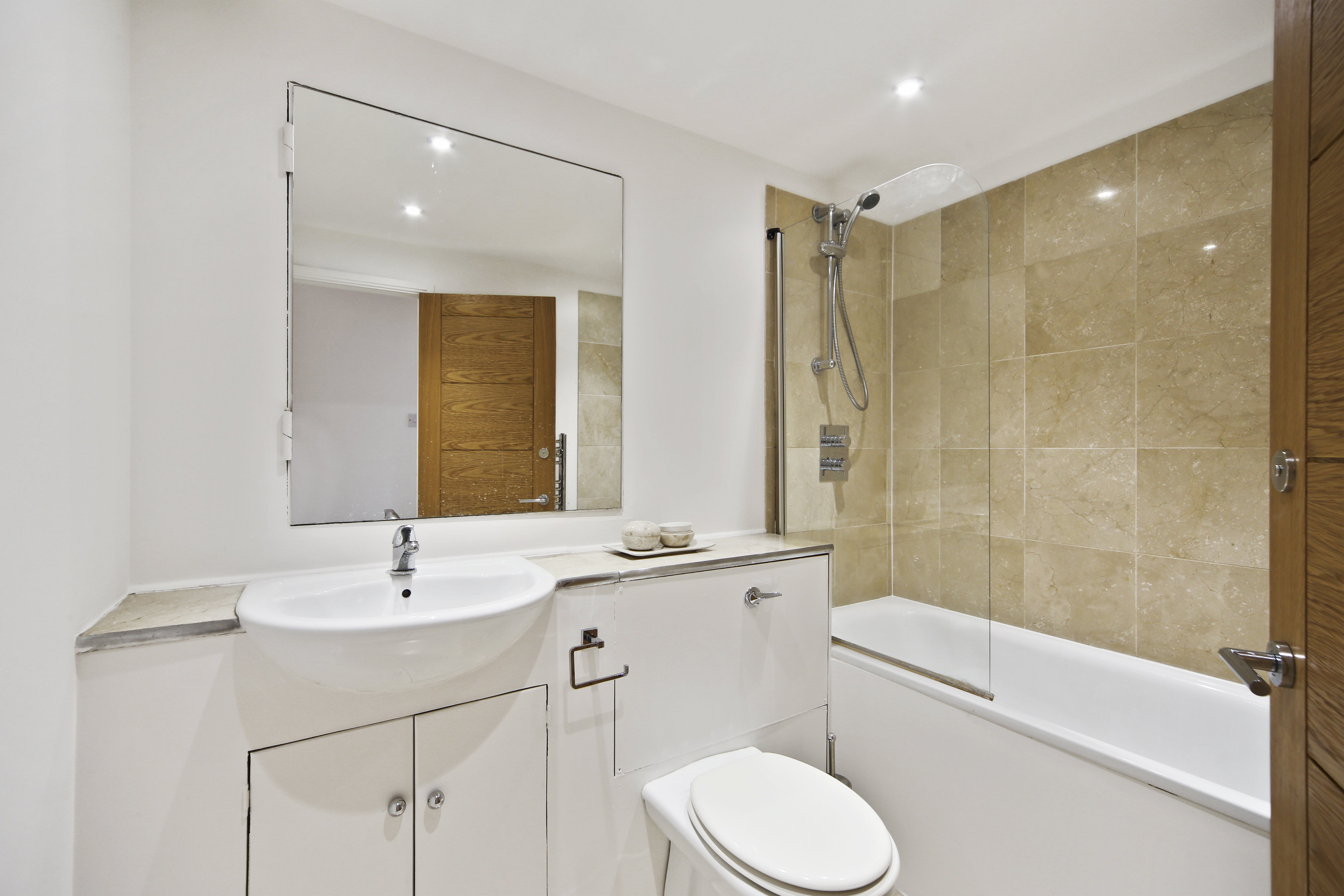 Flat Richmond Hill in Greater London