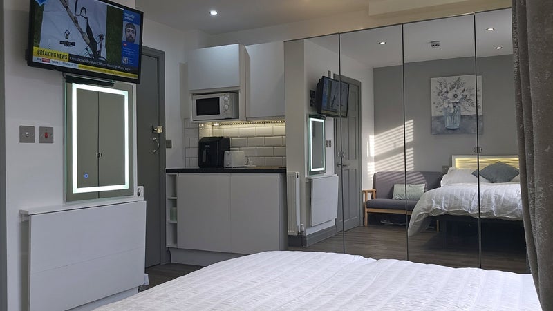 Room Hersey Street in Salford