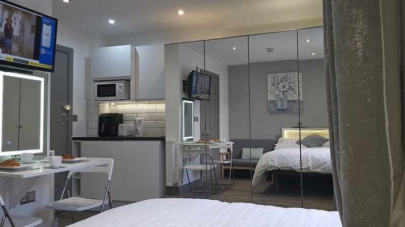 Room Hersey Street in Salford