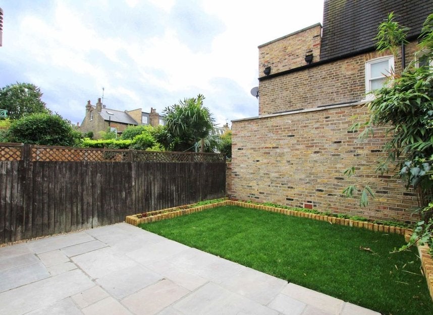 House Wolseley Gardens in Greater London
