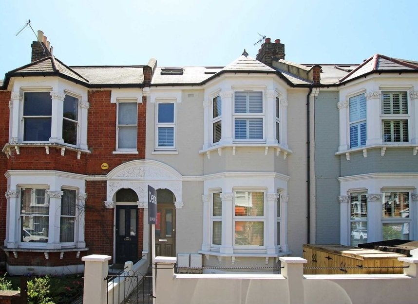 House Wolseley Gardens in Greater London