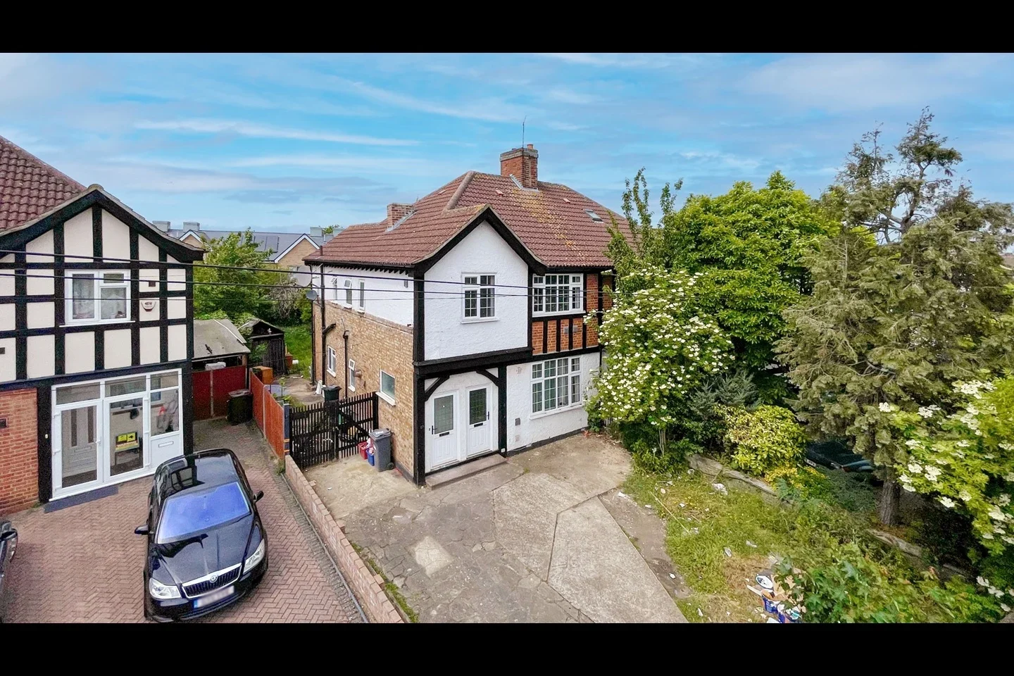 Flat Upper Sutton Lane in Greater London