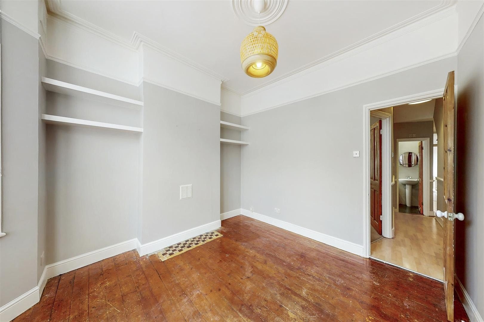 Flat Leighton Gardens in Greater London