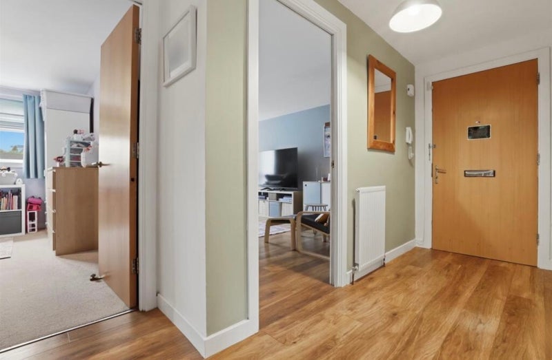 Room Beardmore Street in Clydebank